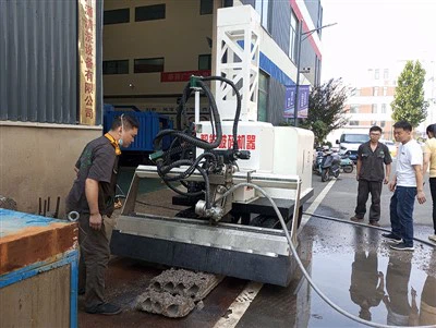 Robot de demolición hidráulica de hormigón